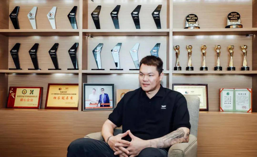包含训练课后埃因霍温调整名单以备CBA季后赛，更衣室发声环节打磨，形势明朗，球队文化被再次提及的词条-爱游戏精彩
