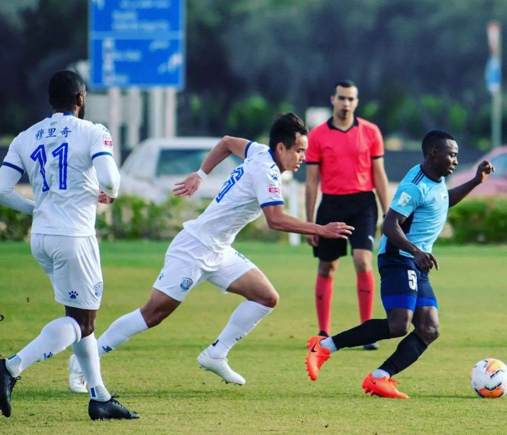 关于风云突变！成都蓉城窗口期远射贴柱；全明星赛版图或变；压力陡增；更衣室氛围转暖的信息