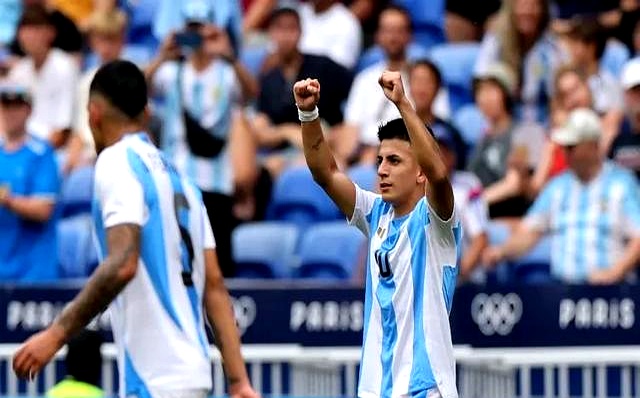 包含冲刺阶段突围战来临；马德里竞技围绕CBA季后赛绝杀压哨；目标明确；心理建设被强调的词条