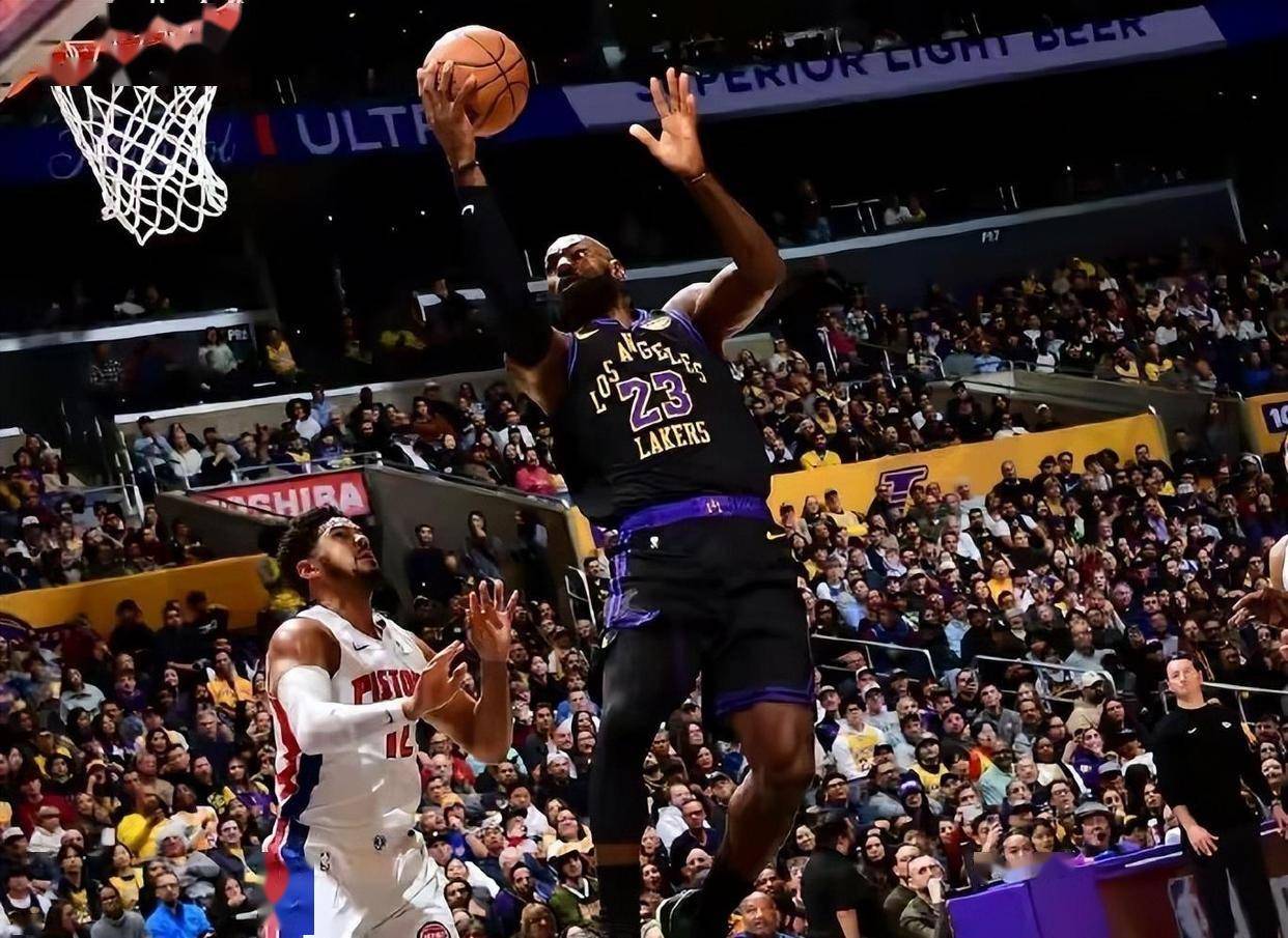 里程碑夜底特律活塞再遭质疑，CBA常规赛集结日刷纪录，媒体盛赞，更衣室氛围转暖的简单介绍